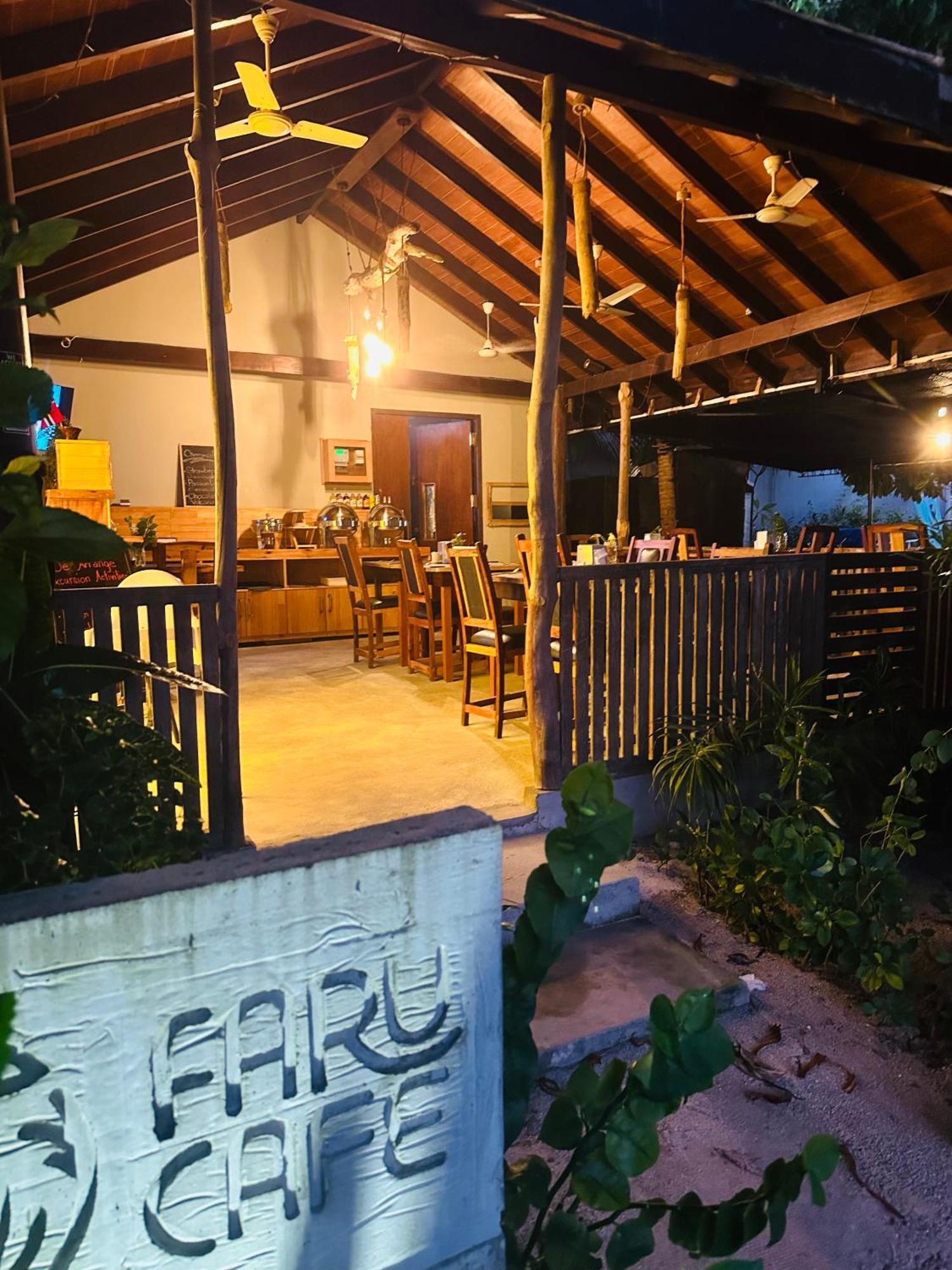 Thundi Sea View Hotel Đảo Đảo Fulidhoo Ngoại thất bức ảnh